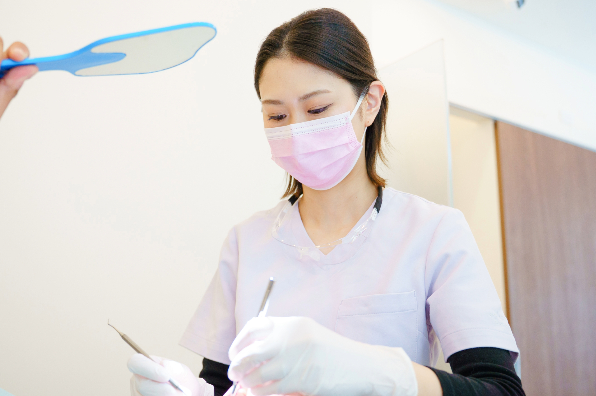 STEP4｜ホワイトニング薬剤の塗布